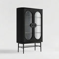 Vitrine noire avec portes à lamelles et pieds métalliques