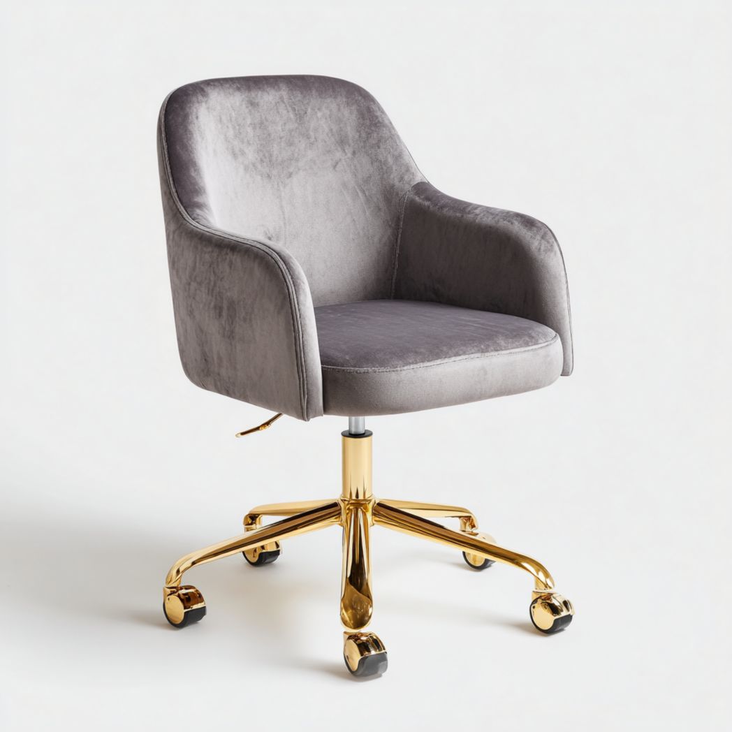 Chaise de bureau en velours gris avec base métallique dorée et roulettes